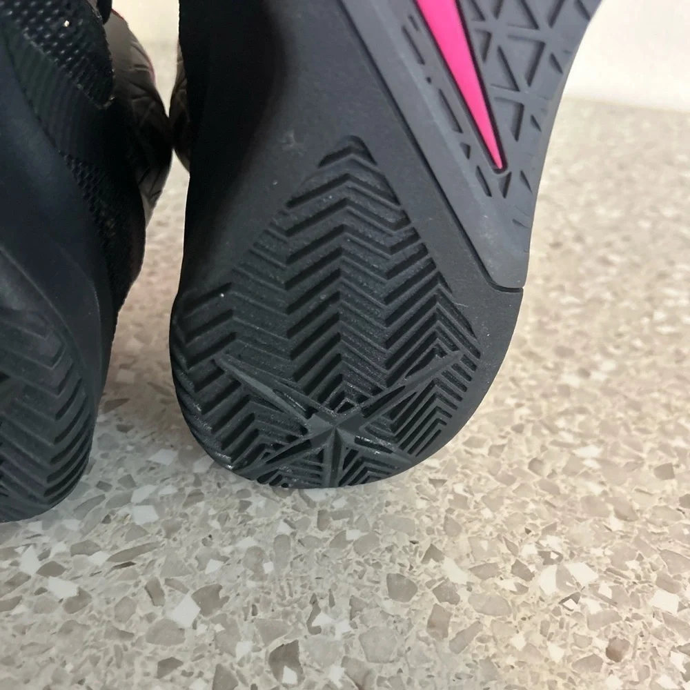Nike Zoom Hyperfuse 2013 Black/Metallic Silver-Dark Grey-Pink Size 10.5